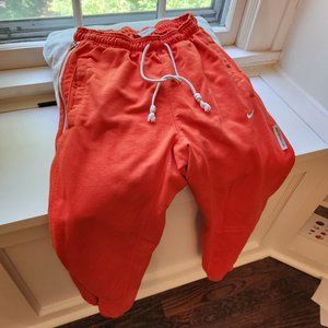 Nike Standard Issue Men's small